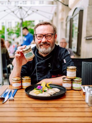 Vstupujeme do BBQ sezóny s naší estragoNOVOU hořčicí😋. Ještě se ani nepředstavila veřejnosti a už si získává jméno na...